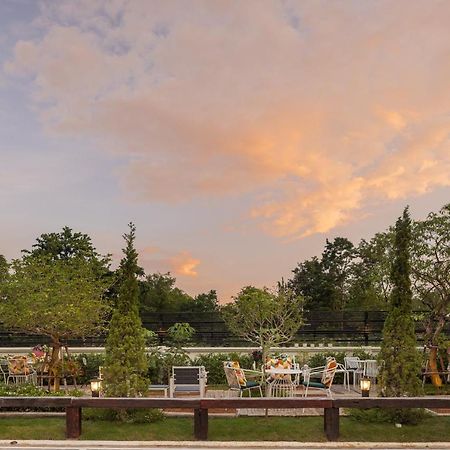 Picha Ville Resort Watthana Nakhon Экстерьер фото