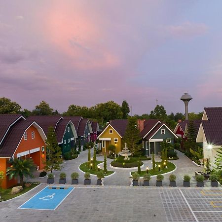 Picha Ville Resort Watthana Nakhon Экстерьер фото