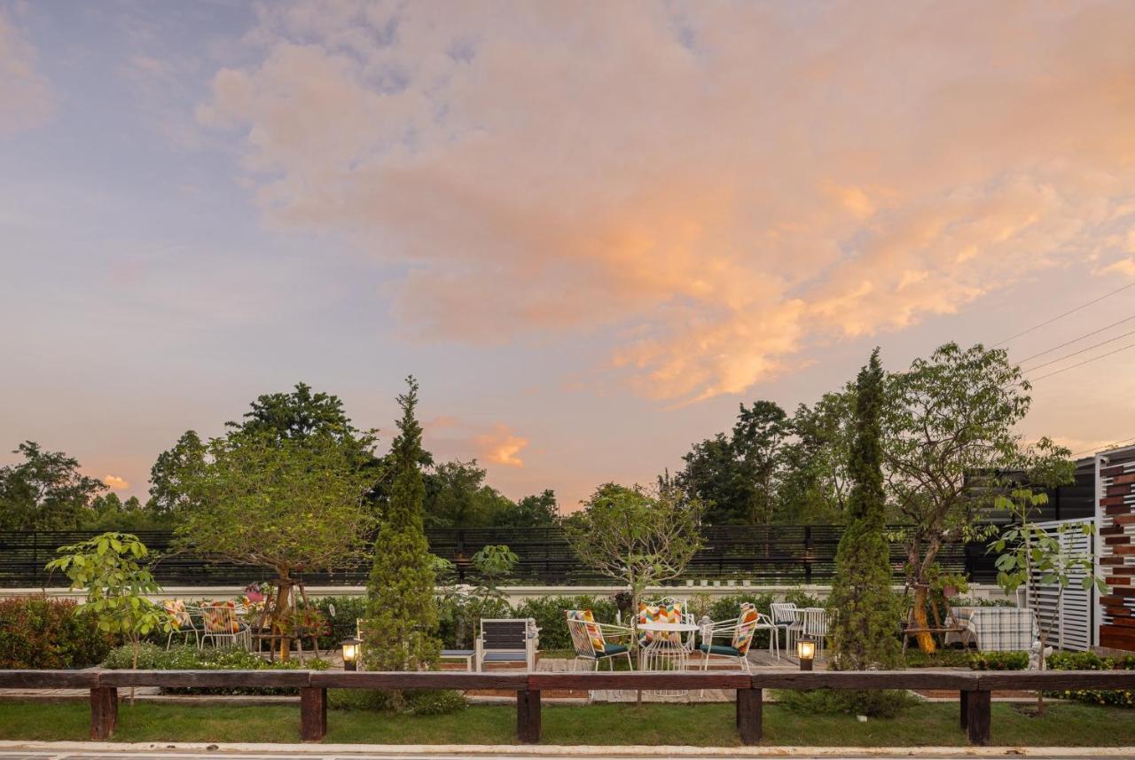 Picha Ville Resort Watthana Nakhon Экстерьер фото
